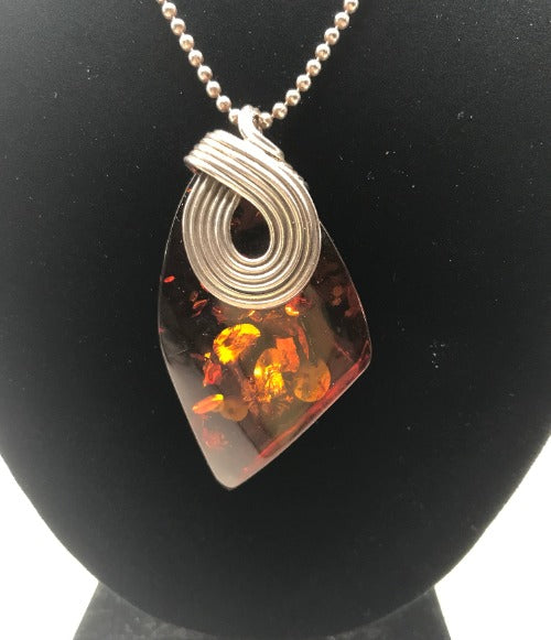 Asymmetrical Amber Pendant Necklace