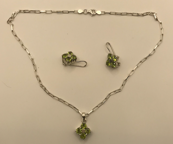 Peridot necklace & Earrings