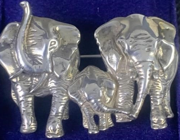 Vintage Sterling Silver Elephant Family Jerlain Signed Brooch