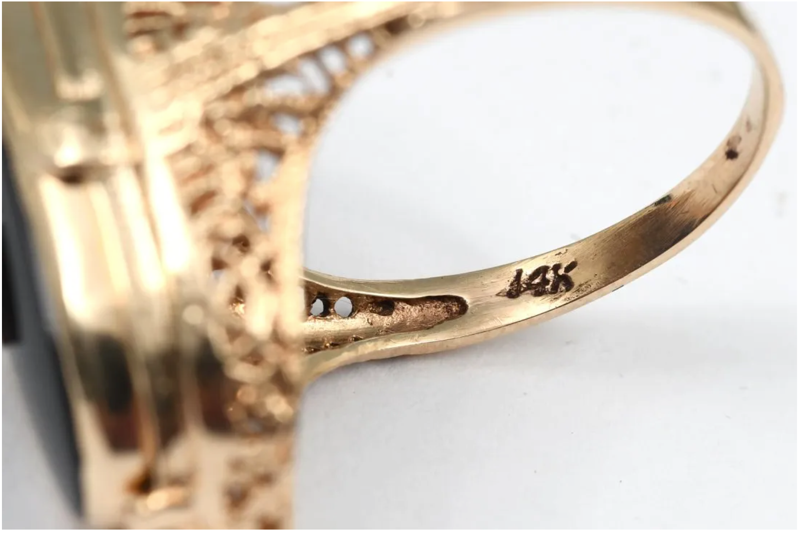 Estate 14k Gold Reversible Onyx-Lapis and Diamond Ring