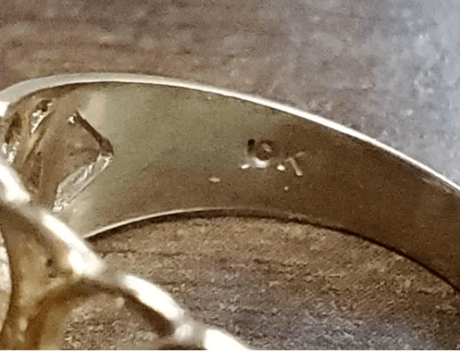 Vintage 10k Gold Teardrop Amethyst Ring