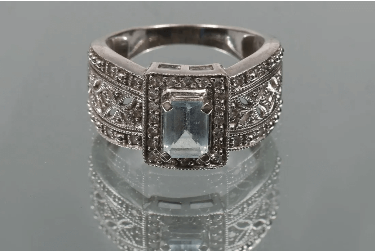 14K White Gold Emerald Cut Diamond Ring