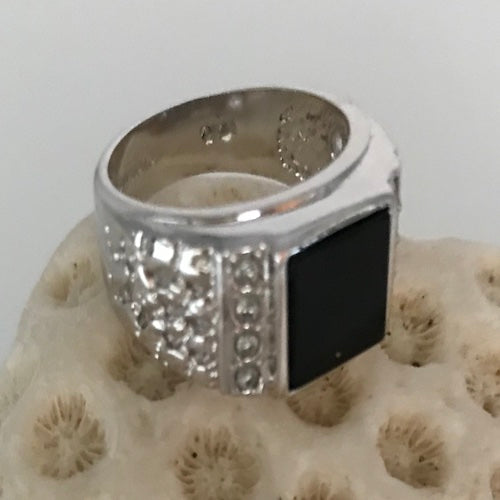 Gent's Natural Onyx Nugget Style Ring