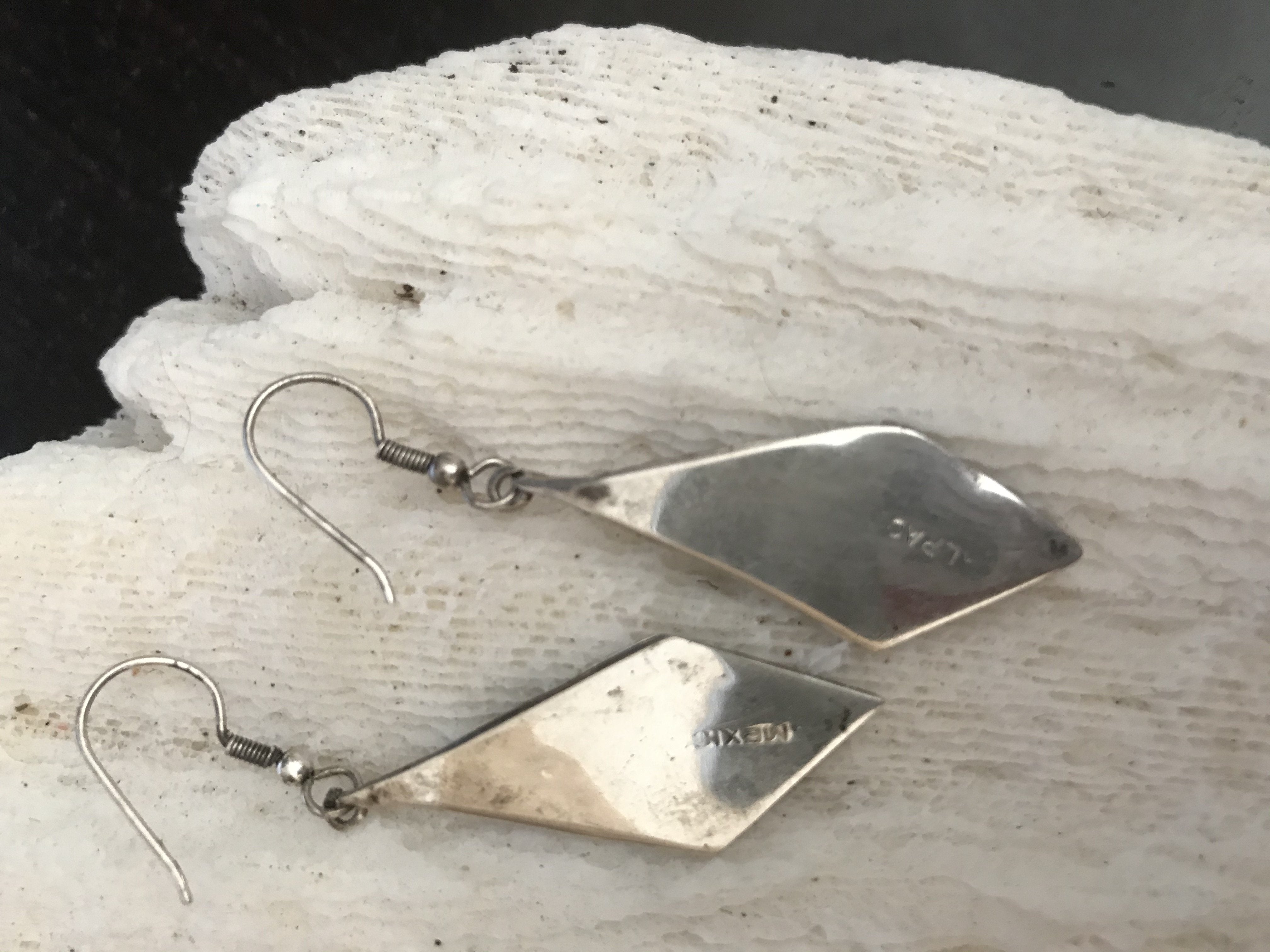 Mexican Sterling Silver Abalone Inlaid Quadrilateral Triangle Earrings - Shop Thrifty Treasures