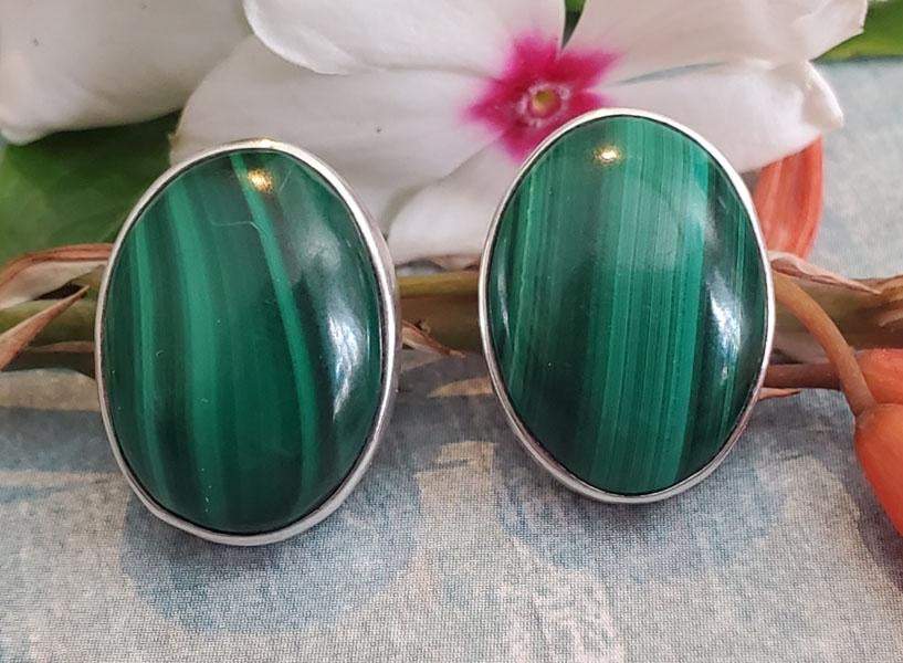 Native American Sterling Oval Cut Malachite Earrings - Shop Thrifty Treasures