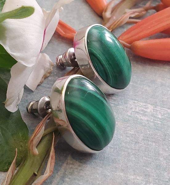 Native American Sterling Oval Cut Malachite Earrings - Shop Thrifty Treasures