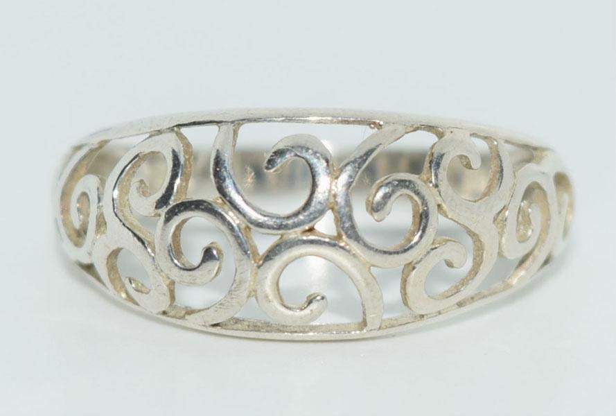 925 Sterling Silver Cut out Swirl Dome Ring Size 9 - Shop Thrifty Treasures