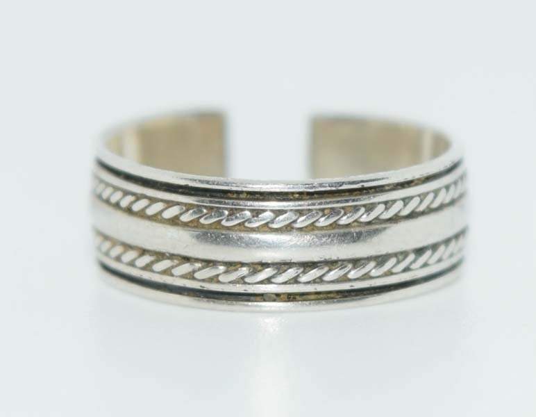 Sterling Silver Wide Rope Design Adjustable Ring - Shop Thrifty Treasures