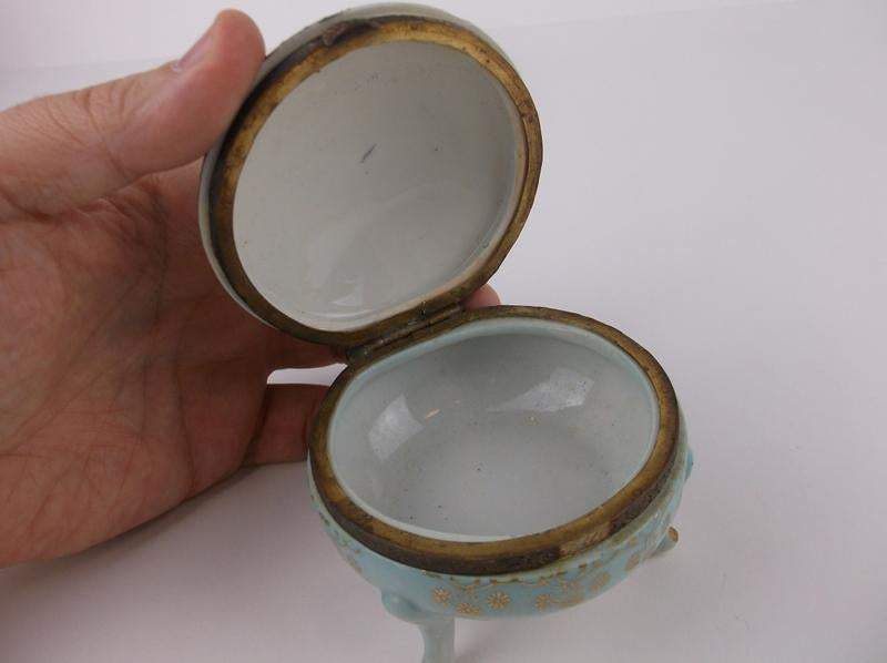 Stunning Antique Footed Trinket Box Signed EID - Shop Thrifty Treasures