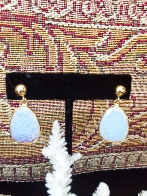 24k Gold Semi-transparent White Onyx Round Ball Drop Earrings - Shop Thrifty Treasures