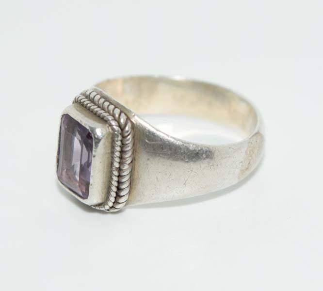 Vintage Amethyst Sterling Silver Ring Size 7 - Shop Thrifty Treasures
